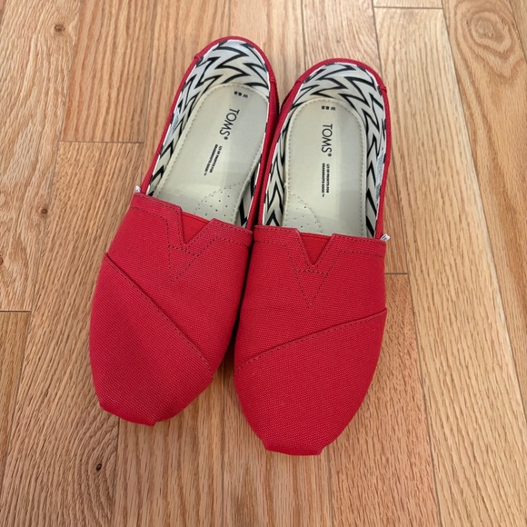 TOMS Alpargata Slip-on - Picture 2 of 8